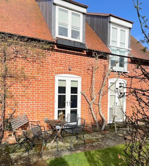 Ferienwohnung Delightful Ely House Bright And Warm With Cathedral View Exterior foto